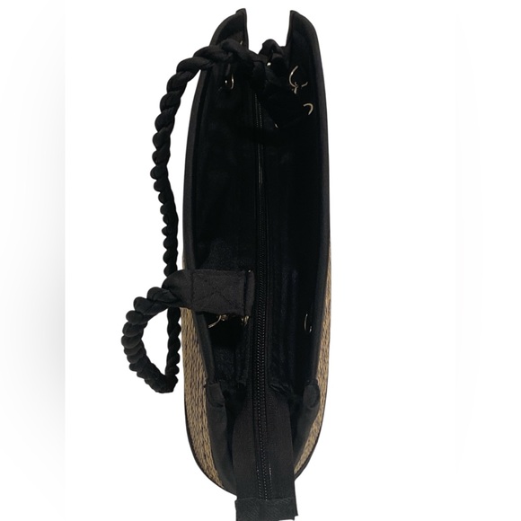 Baskets of Cambodia Wicker Shoulder Bag - Like New - Picture 4 of 10